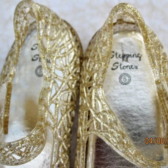 Lot of 5 girls shoes Rampage, Carters, Garanimals & more  (size 5) - Picture 7 of 16